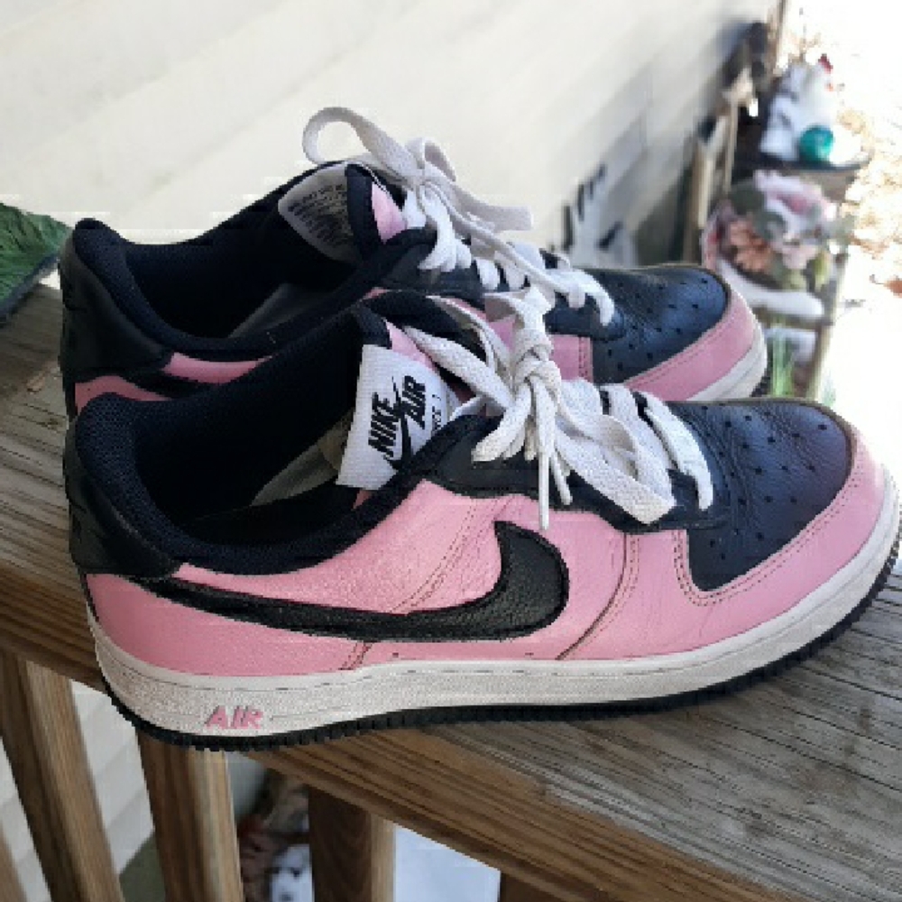 Nike Womens' Air Force 1 Sneakers Anniversary Edition Pink/Black Size 6